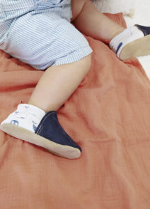 chaussons bébé cuir souples semelles amovibles bleu marine made in france
