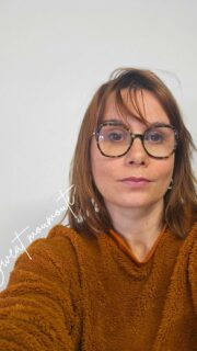 🐻🐻 
Petite nouveauté qui sort bientôt : le sweat moumoute pour passer tout l’hiver au chaud ! Il sera disponible en version femme et enfant. 
Pour nous, c’est le sweat du réconfort, celui dans lequel on se sent bien, celui qu’on ne veut plus quitter tellement il est doux : c’est notre indispensable de l’hiver ! 
Cela fait longtemps qu’on a pas sorti un sweat moumoute mais cette fois, on peut aussi avoir la version femme.