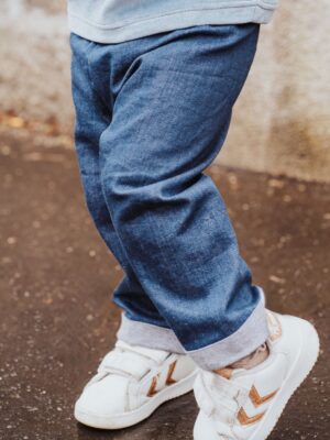 Jean large pour bébé et enfant