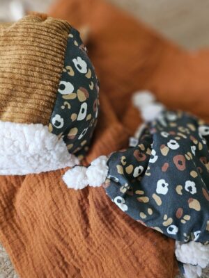 Coffret cadeau bébé doudou, lange et cube d'éveil Camel